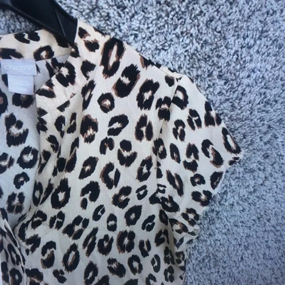 Leopard Print V-Neck Short Sleeve Top - Beige - Picture 2 of 8